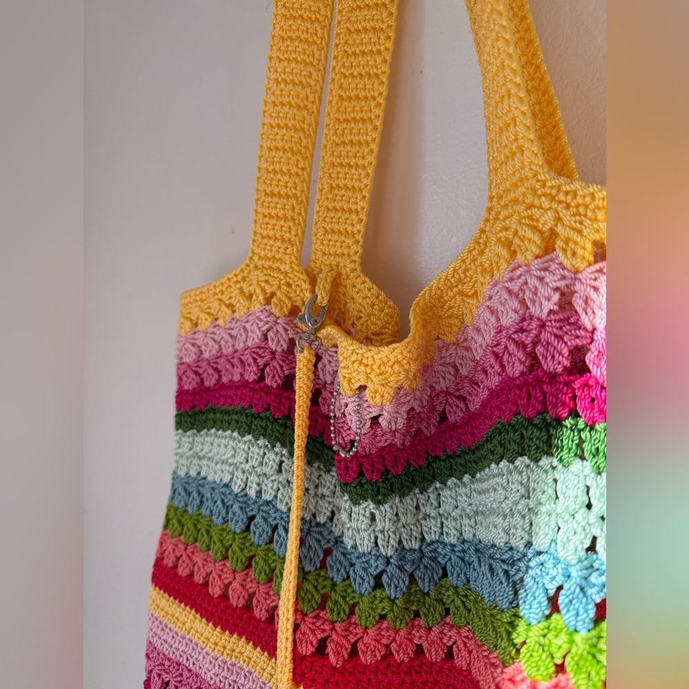 The Sak - Hand-Crochet Tote / Shoulder Bag & Matching Wallet: Laguna Beach IV - Picture 4 of 11